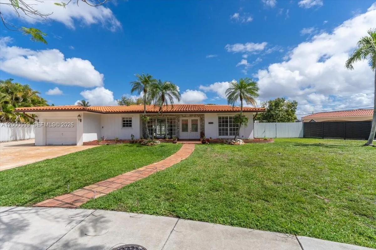 8197 W 14th Ct, Hialeah, Florida 33014, Hialeah, Florida 33014, 4 Bedrooms Bedrooms, ,2 BathroomsBathrooms,Residential,For Sale,8197 W 14th Ct, Hialeah, Florida 33014,A12000599