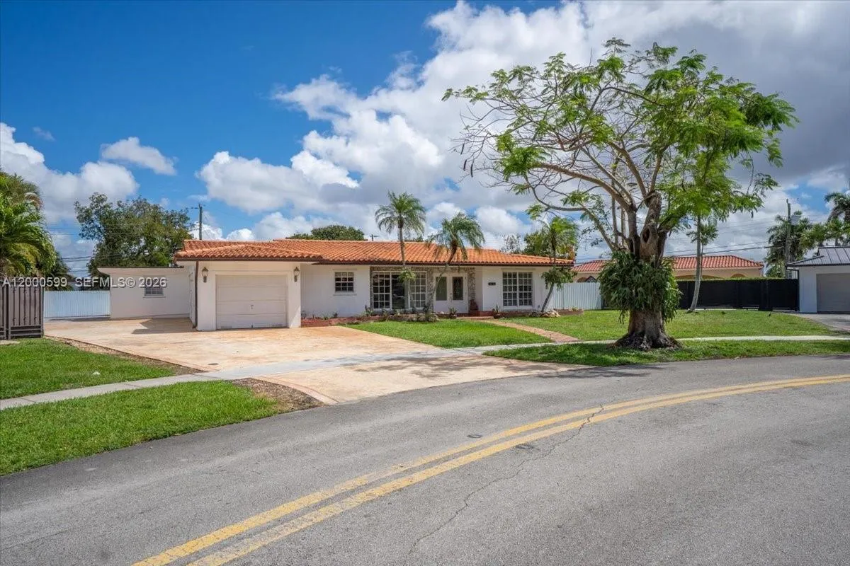 8197 W 14th Ct, Hialeah, Florida 33014, Hialeah, Florida 33014, 4 Bedrooms Bedrooms, ,2 BathroomsBathrooms,Residential,For Sale,8197 W 14th Ct, Hialeah, Florida 33014,A12000599