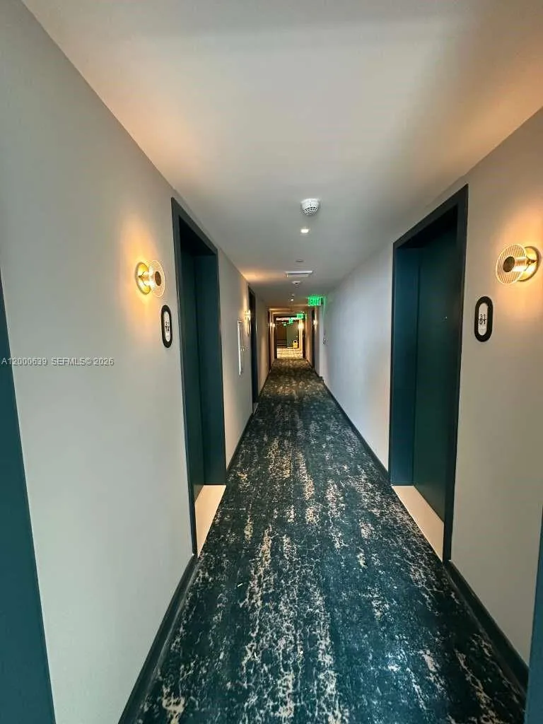 77 Se 5th Street 1812, Miami, Florida 33131, Miami, Florida 33131, ,1 BathroomBathrooms,Residential Lease,For Rent,77 Se 5th Street 1812, Miami, Florida 33131,A12000639