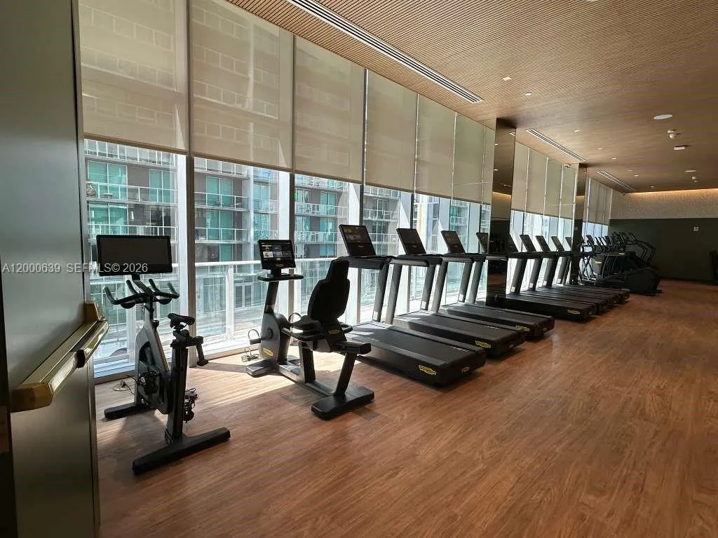 77 Se 5th Street 1812, Miami, Florida 33131, Miami, Florida 33131, ,1 BathroomBathrooms,Residential Lease,For Rent,77 Se 5th Street 1812, Miami, Florida 33131,A12000639
