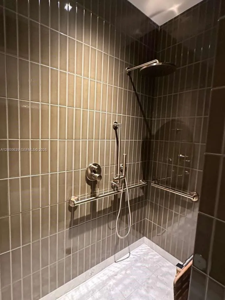 77 Se 5th Street 1812, Miami, Florida 33131, Miami, Florida 33131, ,1 BathroomBathrooms,Residential Lease,For Rent,77 Se 5th Street 1812, Miami, Florida 33131,A12000639