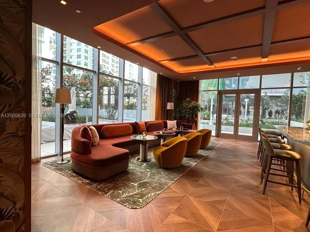 77 Se 5th Street 1812, Miami, Florida 33131, Miami, Florida 33131, ,1 BathroomBathrooms,Residential Lease,For Rent,77 Se 5th Street 1812, Miami, Florida 33131,A12000639