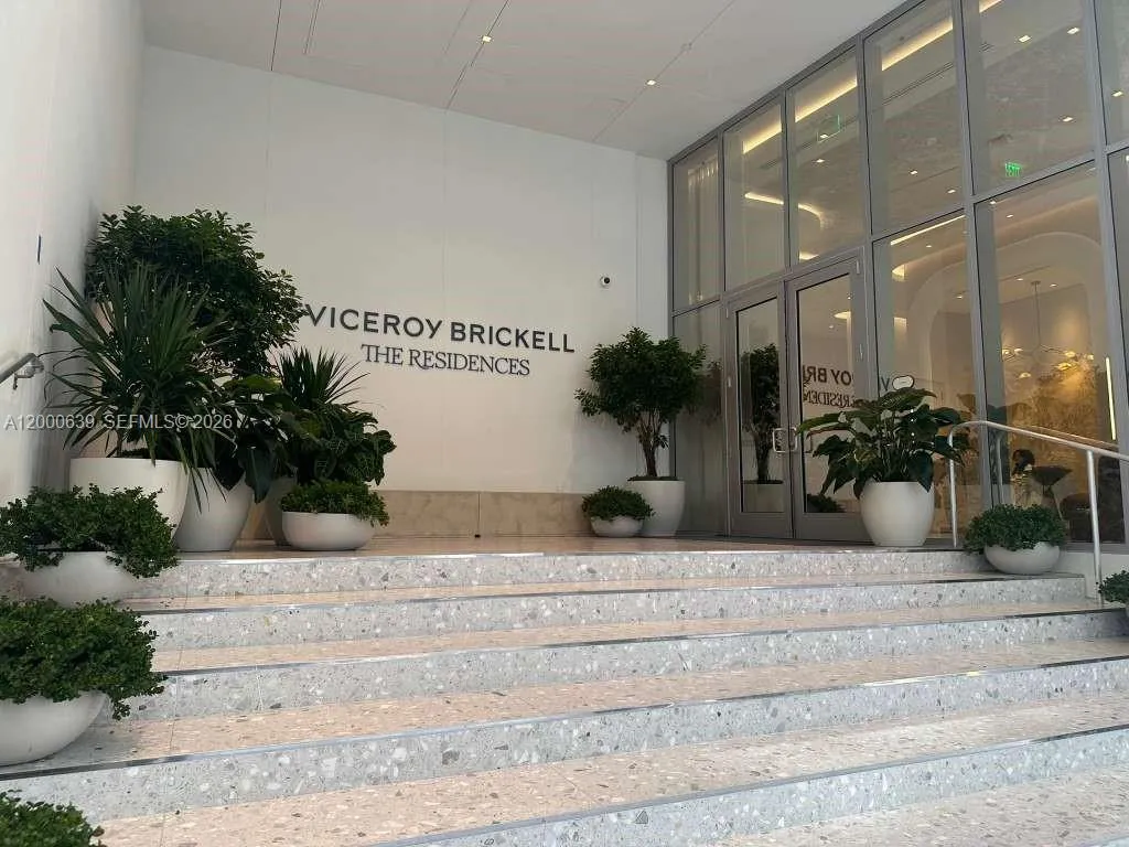 77 Se 5th Street 1812, Miami, Florida 33131, Miami, Florida 33131, ,1 BathroomBathrooms,Residential Lease,For Rent,77 Se 5th Street 1812, Miami, Florida 33131,A12000639