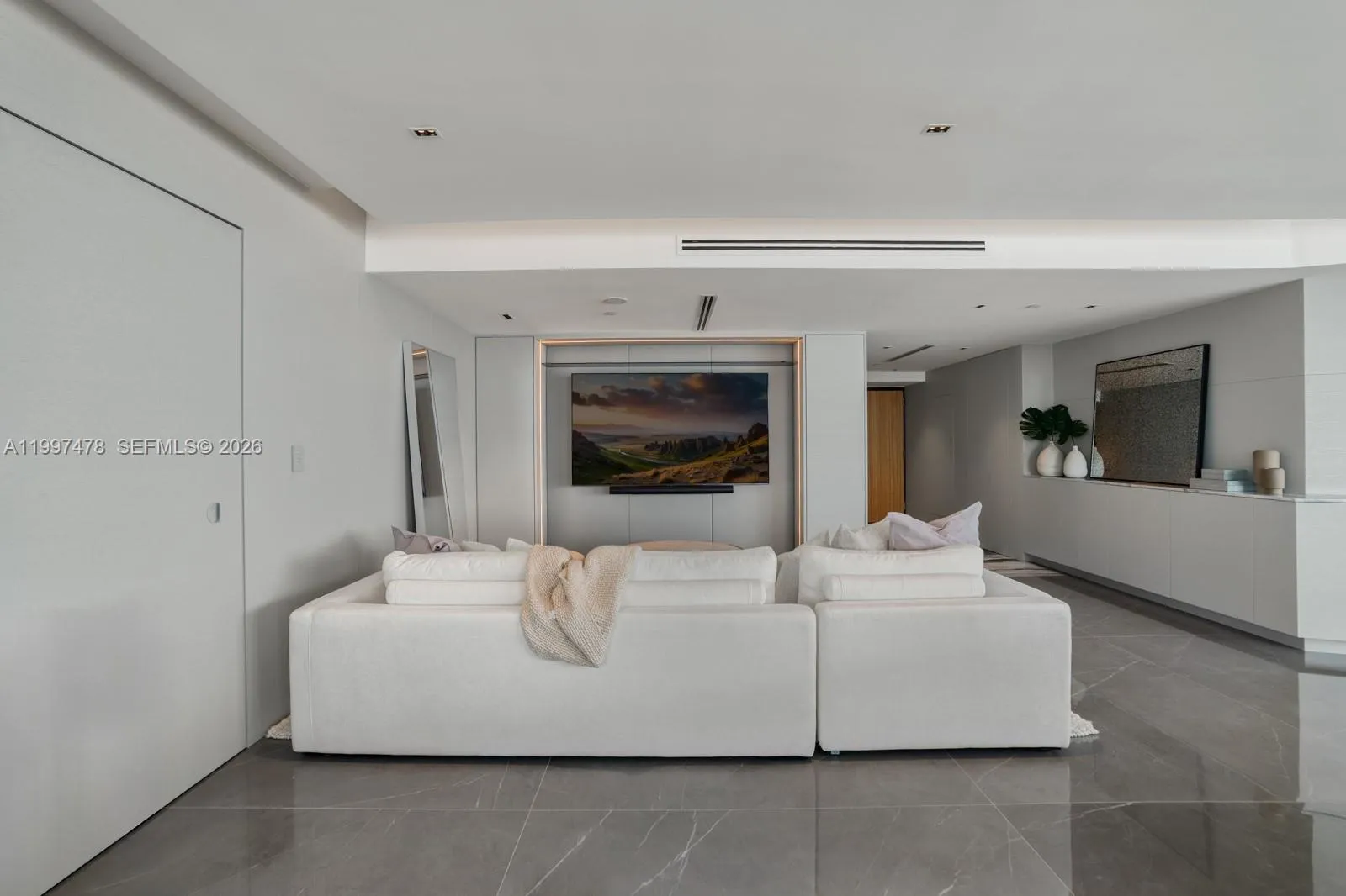 1000 S Pointe Dr 901, Miami Beach, Florida 33139, Miami Beach, Florida 33139, 3 Bedrooms Bedrooms, ,3 BathroomsBathrooms,Residential,For Sale,1000 S Pointe Dr 901, Miami Beach, Florida 33139,A11997478