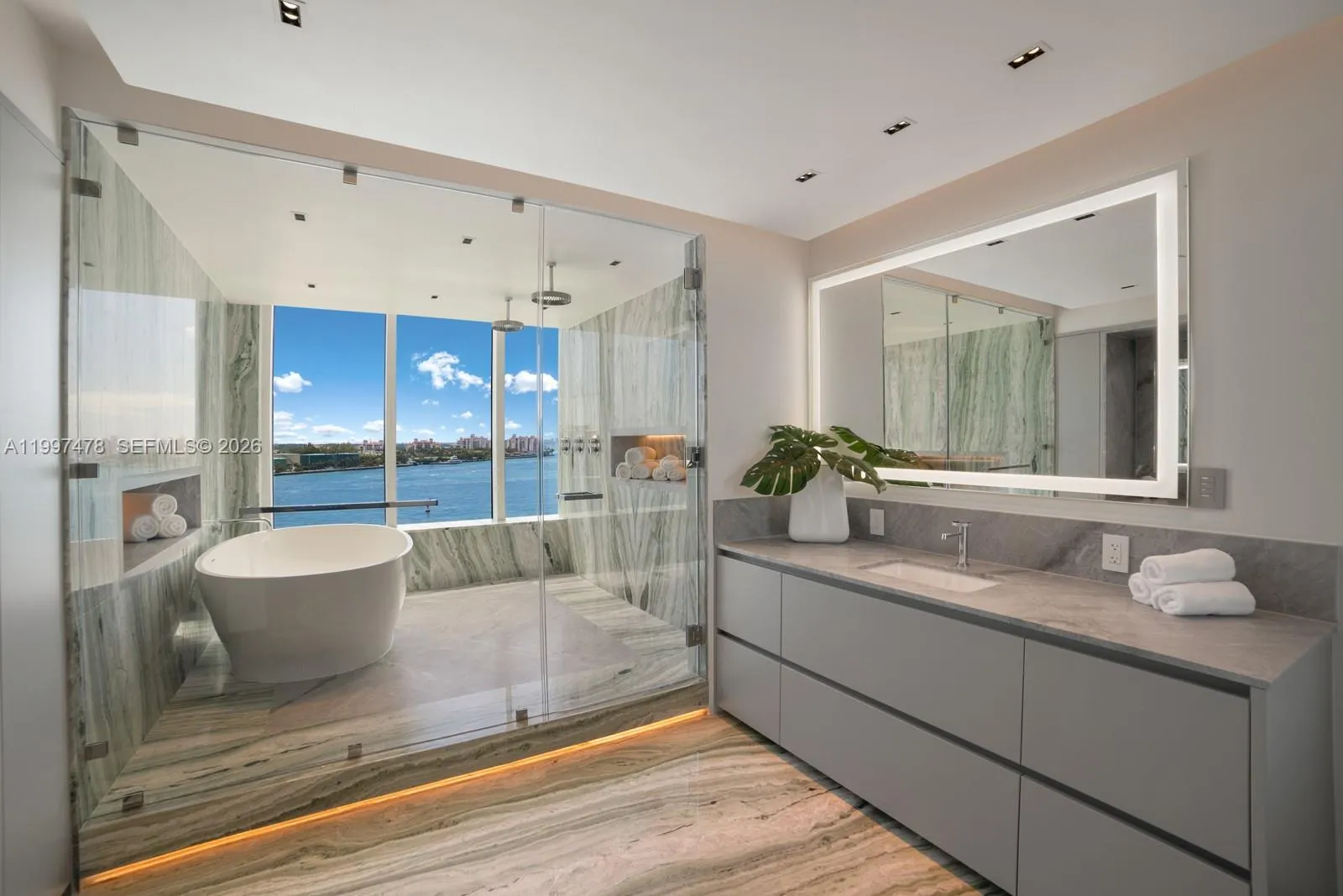 1000 S Pointe Dr 901, Miami Beach, Florida 33139, Miami Beach, Florida 33139, 3 Bedrooms Bedrooms, ,3 BathroomsBathrooms,Residential,For Sale,1000 S Pointe Dr 901, Miami Beach, Florida 33139,A11997478