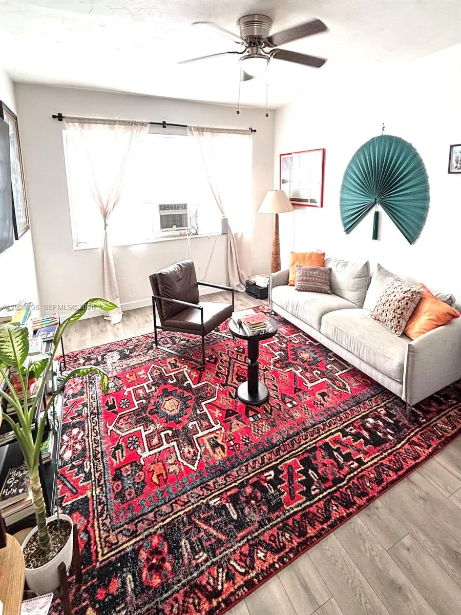 740 Sw 7th St 3, Miami, Florida 33130, Miami, Florida 33130, 1 Bedroom Bedrooms, ,1 BathroomBathrooms,Residential Lease,For Rent,740 Sw 7th St 3, Miami, Florida 33130,A11998736