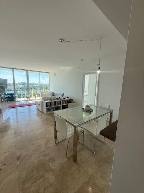 6305 Indian Creek Dr 5d, Miami Beach, Florida 3314, Miami Beach, Florida 33141, 2 Bedrooms Bedrooms, ,2 BathroomsBathrooms,Residential Lease,For Rent,6305 Indian Creek Dr 5d, Miami Beach, Florida 3314,A11999094