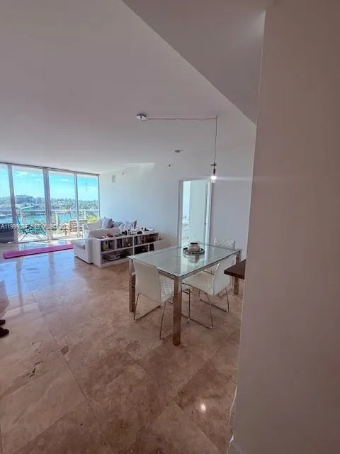6305 Indian Creek Dr 5d, Miami Beach, Florida 3314, Miami Beach, Florida 33141, 2 Bedrooms Bedrooms, ,2 BathroomsBathrooms,Residential Lease,For Rent,6305 Indian Creek Dr 5d, Miami Beach, Florida 3314,A11999094
