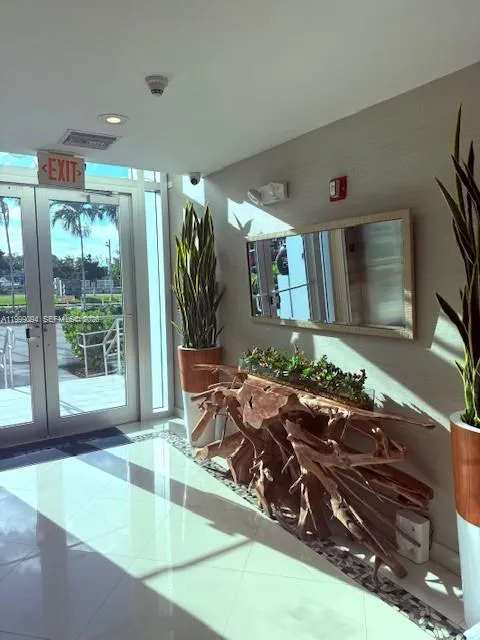 6305 Indian Creek Dr 5d, Miami Beach, Florida 3314, Miami Beach, Florida 33141, 2 Bedrooms Bedrooms, ,2 BathroomsBathrooms,Residential Lease,For Rent,6305 Indian Creek Dr 5d, Miami Beach, Florida 3314,A11999094