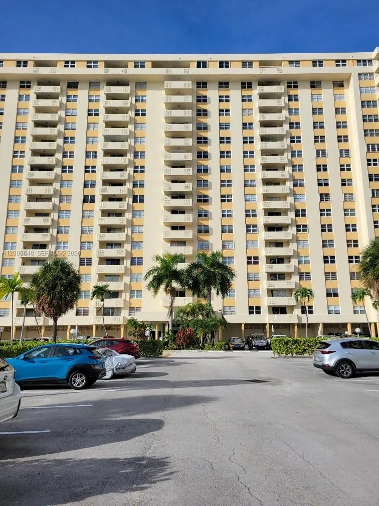 1833 S Ocean Dr 307, Hallandale Beach, Florida 330, Hallandale Beach, Florida 33009, 2 Bedrooms Bedrooms, ,2 BathroomsBathrooms,Residential,For Sale,1833 S Ocean Dr 307, Hallandale Beach, Florida 330,A12000648