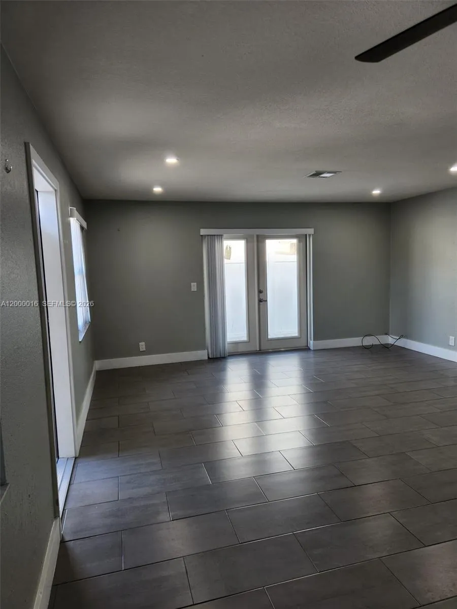 210 Nw 57th St 210, Oakland Park, Florida 33309, Oakland Park, Florida 33309, 3 Bedrooms Bedrooms, ,2 BathroomsBathrooms,Residential Lease,For Rent,210 Nw 57th St 210, Oakland Park, Florida 33309,A12000016