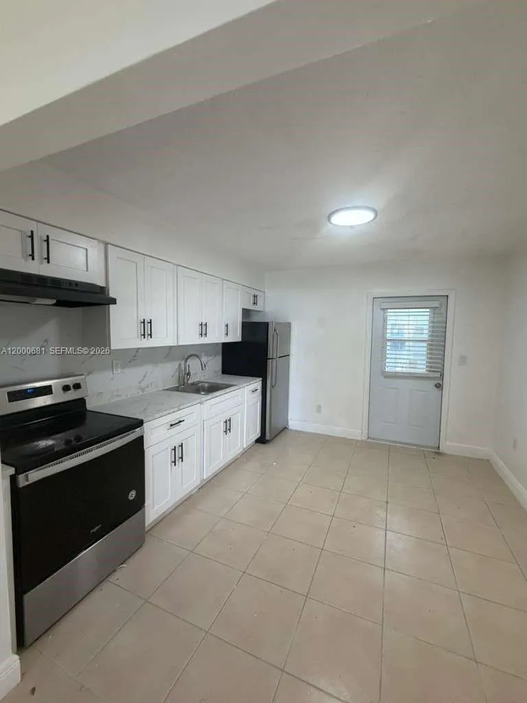 18416 Ne 24th Ct 18418, North Miami Beach, Florida, North Miami Beach, Florida 33160, 2 Bedrooms Bedrooms, ,1 BathroomBathrooms,Residential Lease,For Rent,18416 Ne 24th Ct 18418, North Miami Beach, Florida,A12000681