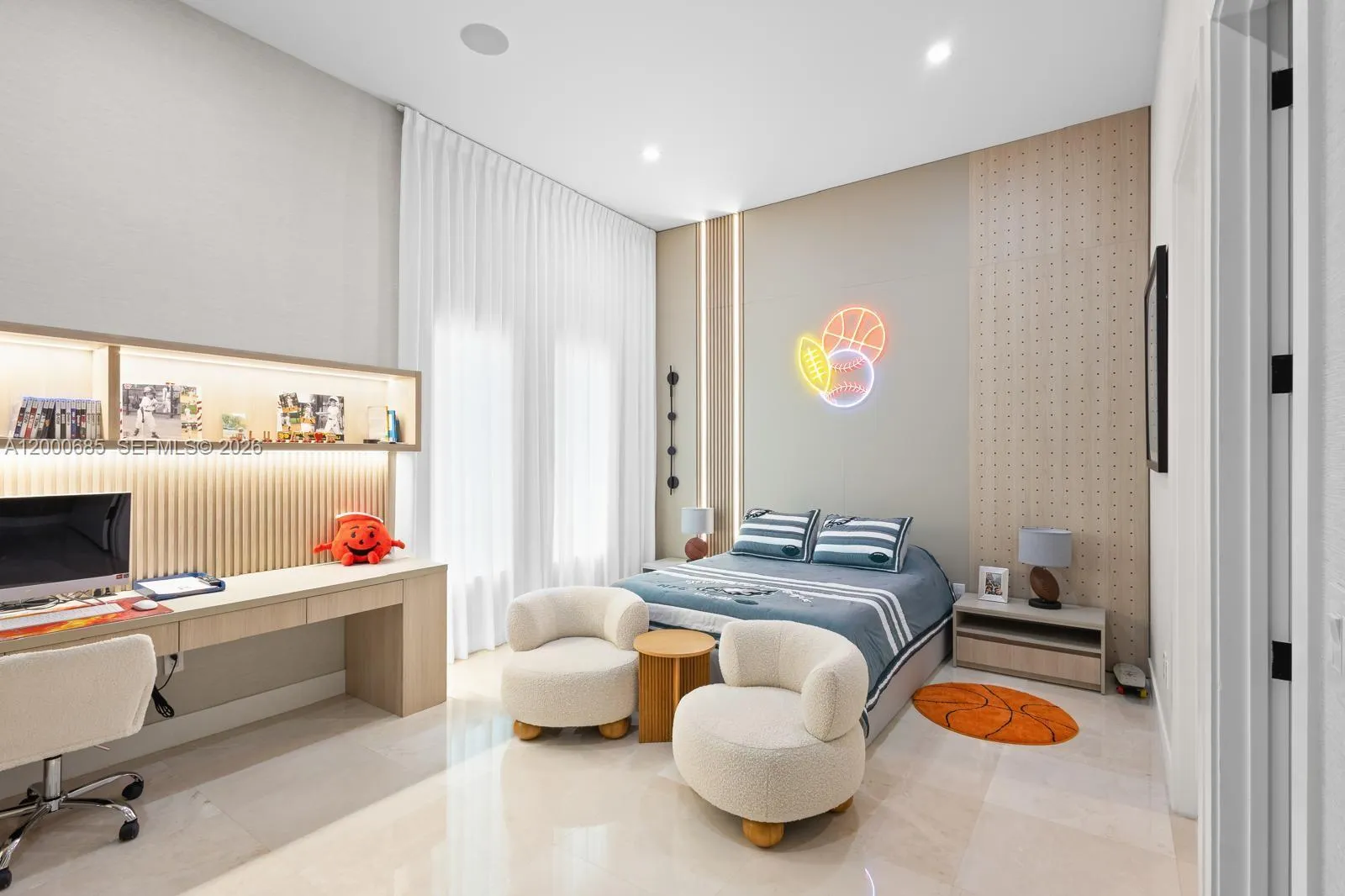 80 Nw 129th Ave, Miami, Florida 33182, Miami, Florida 33182, 6 Bedrooms Bedrooms, ,6 BathroomsBathrooms,Residential,For Sale,80 Nw 129th Ave, Miami, Florida 33182,A12000685