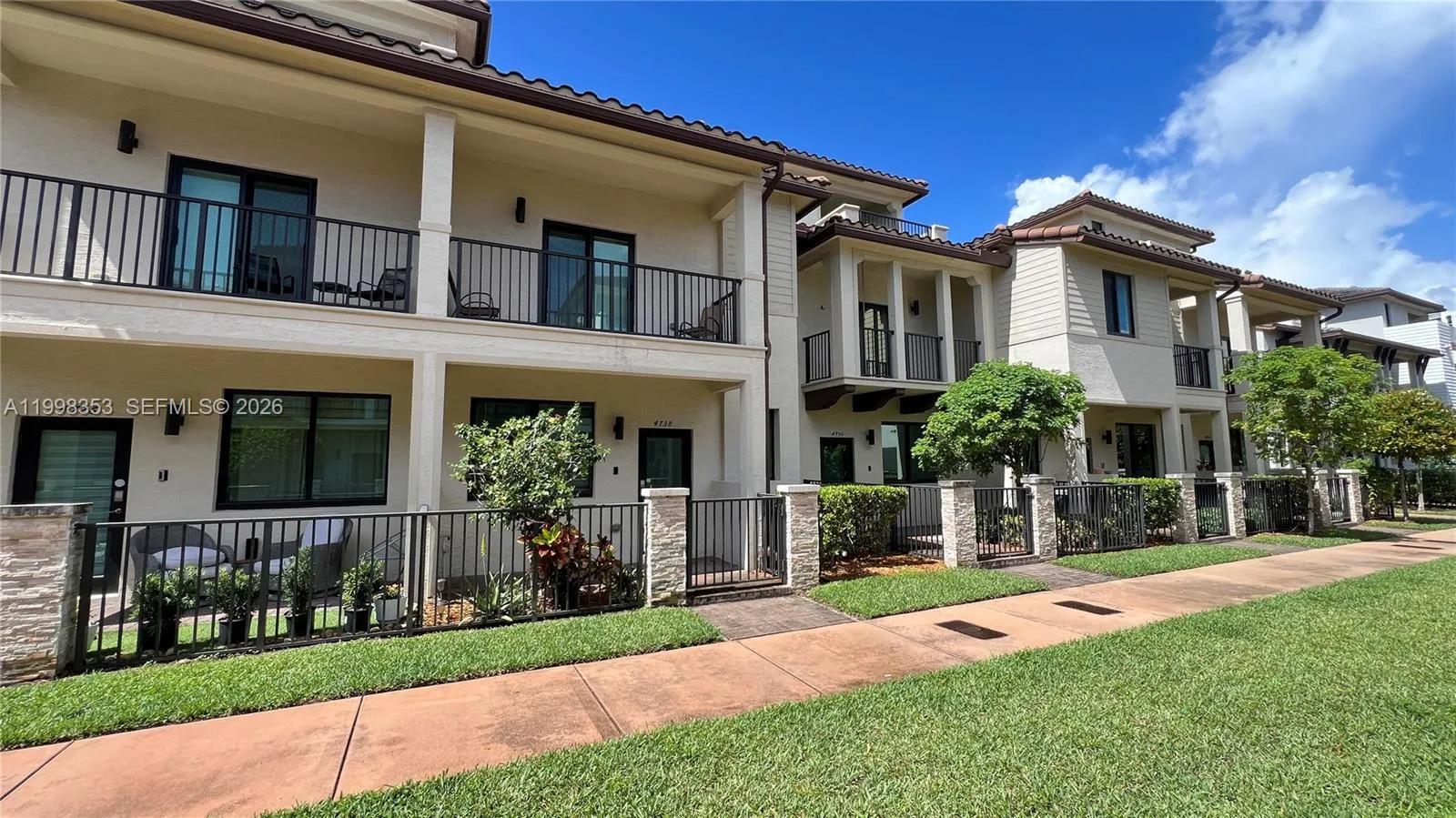4738 Nw 83rd Path, Doral, Florida 33166, Doral, Florida 33166, 3 Bedrooms Bedrooms, ,2 BathroomsBathrooms,Residential,For Sale,4738 Nw 83rd Path, Doral, Florida 33166,A11998353