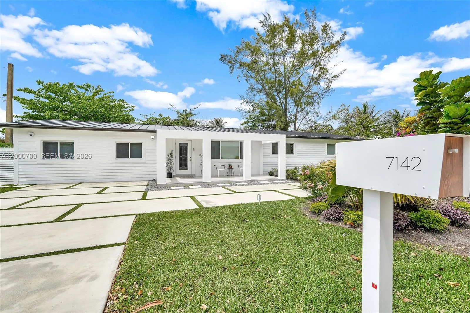 7142 Sw 65th Ave, South Miami, Florida 33143, South Miami, Florida 33143, 4 Bedrooms Bedrooms, ,4 BathroomsBathrooms,Residential,For Sale,7142 Sw 65th Ave, South Miami, Florida 33143,A12000700