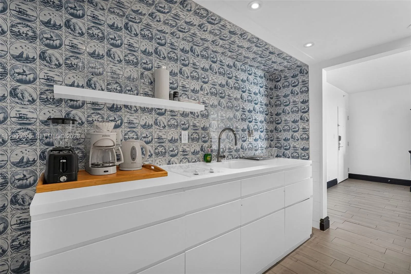 1100 West Ave 916, Miami Beach, Florida 33139, Miami Beach, Florida 33139, 2 Bedrooms Bedrooms, ,2 BathroomsBathrooms,Residential,For Sale,1100 West Ave 916, Miami Beach, Florida 33139,A12000726