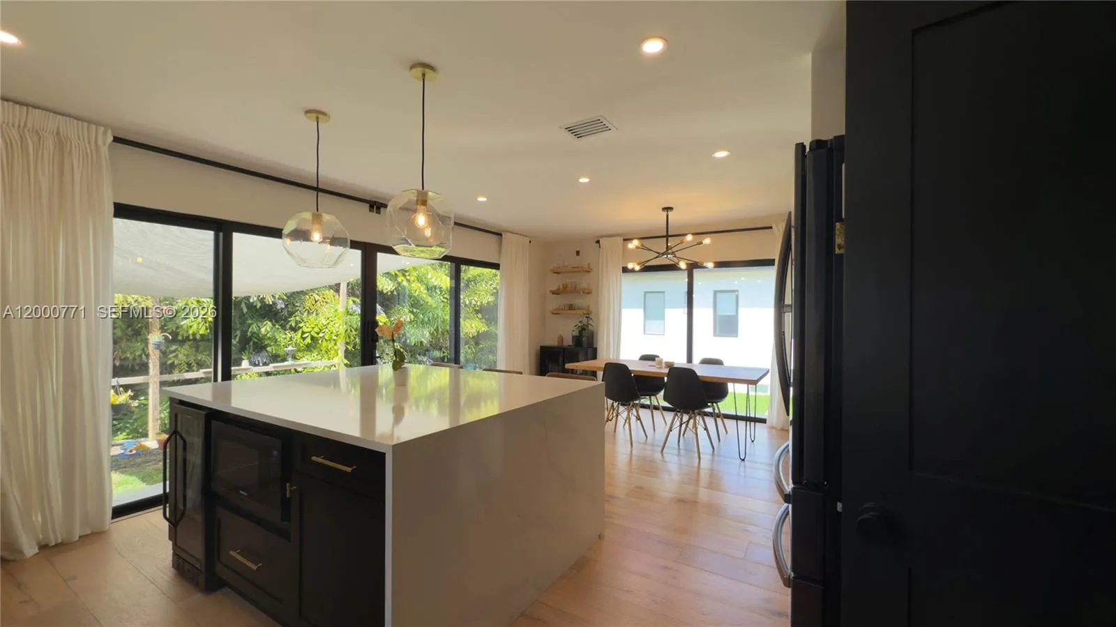 3261 Sw 16th Ln, Miami, Florida 33145, Miami, Florida 33145, 3 Bedrooms Bedrooms, 5 Rooms Rooms,3 BathroomsBathrooms,Residential,For Sale,3261 Sw 16th Ln, Miami, Florida 33145,A12000771