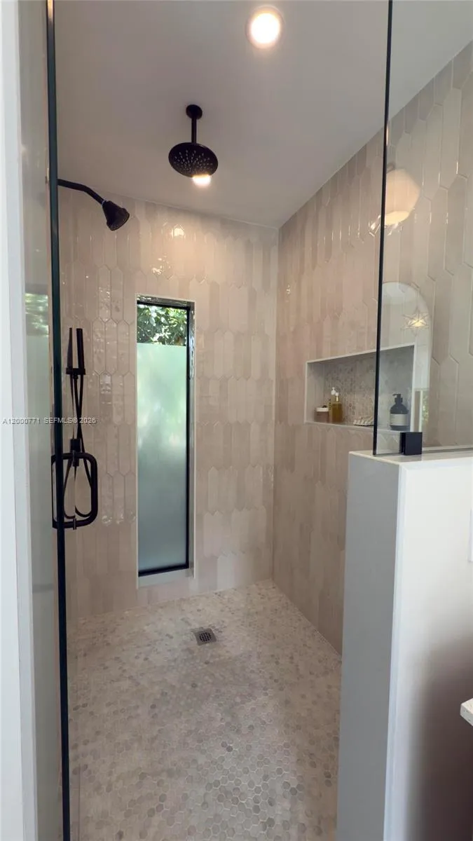 3261 Sw 16th Ln, Miami, Florida 33145, Miami, Florida 33145, 3 Bedrooms Bedrooms, 5 Rooms Rooms,3 BathroomsBathrooms,Residential,For Sale,3261 Sw 16th Ln, Miami, Florida 33145,A12000771