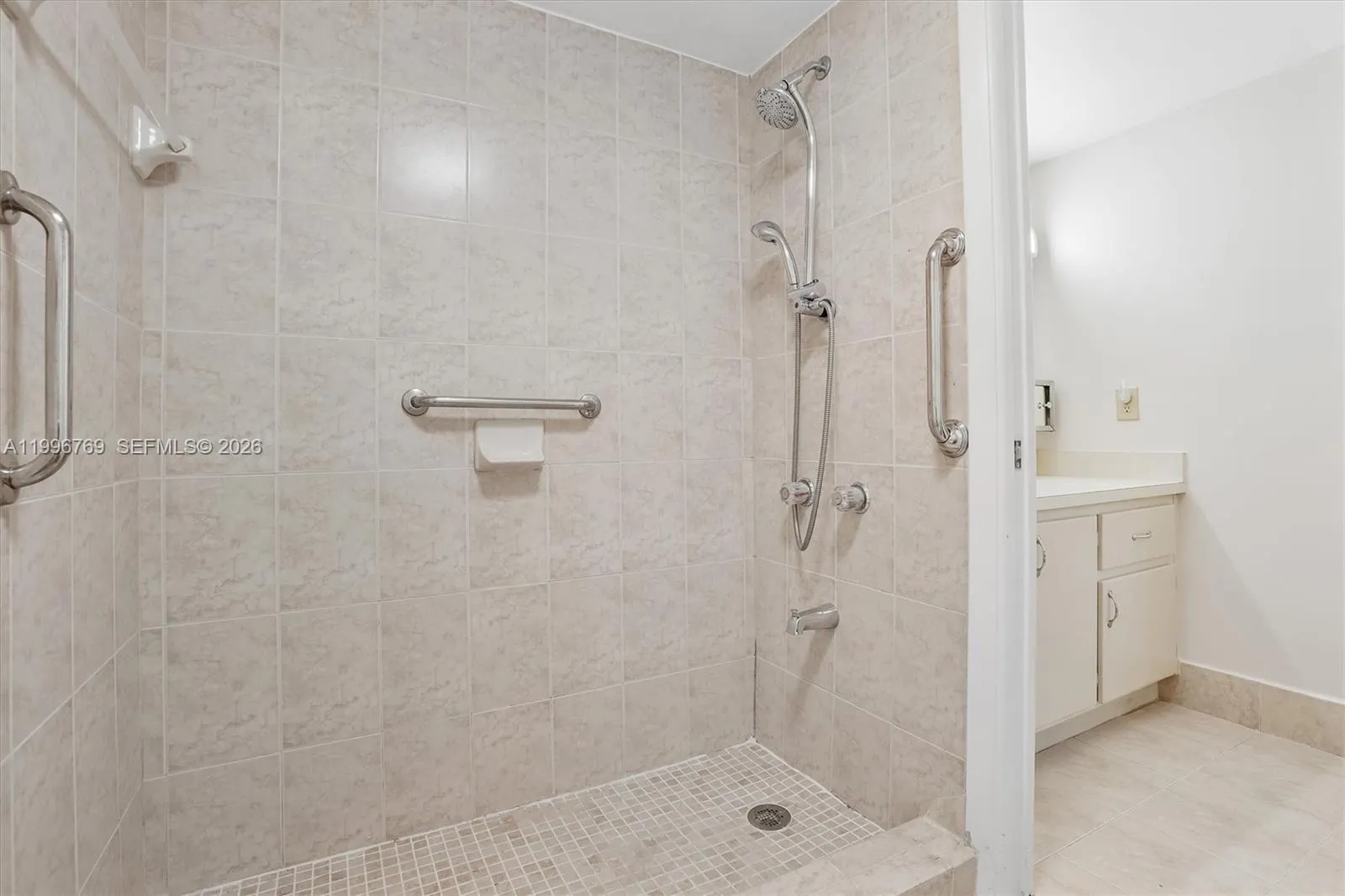 995 Sw 84th Ave 309, Miami, Florida 33144, Miami, Florida 33144, 2 Bedrooms Bedrooms, ,2 BathroomsBathrooms,Residential,For Sale,995 Sw 84th Ave 309, Miami, Florida 33144,A11996769