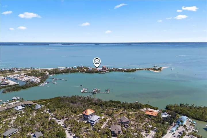 No big crowds on the island but it does host Power boat poker runs, community runs etc and the beauty of the island is you can stay as busy as you want with all the amenities and the fishing/boating....or you can just relax and live your best life!