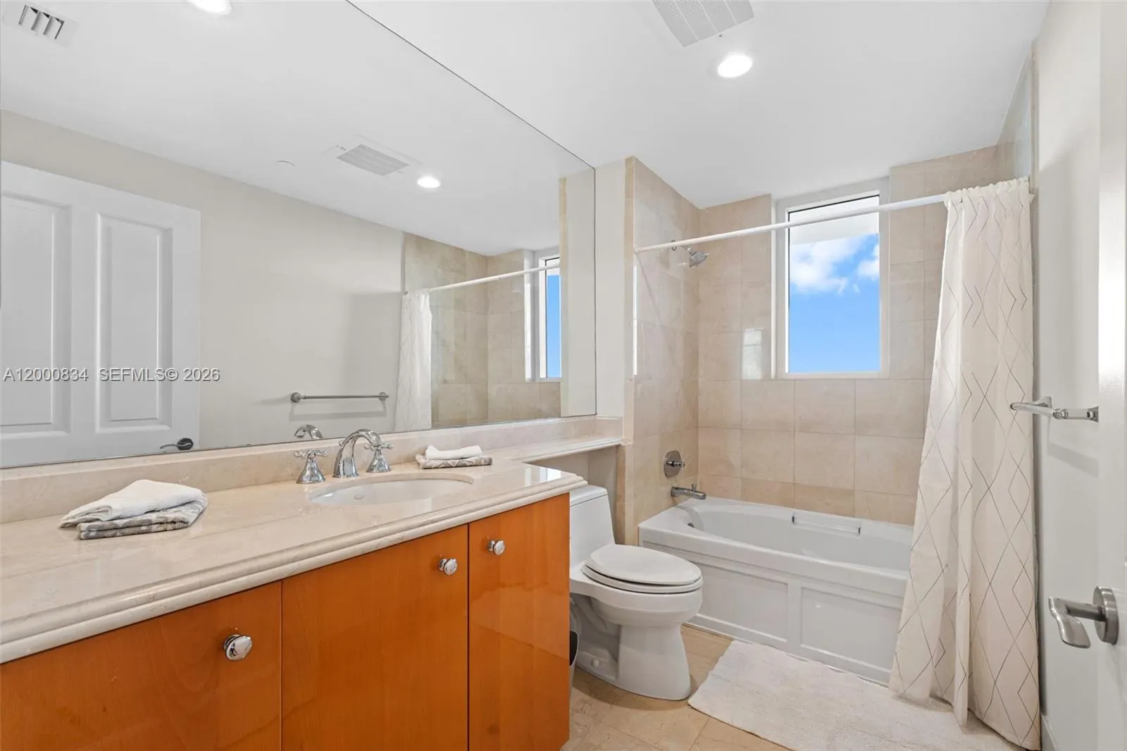 17875 Collins Ave 3205, Sunny Isles Beach, Florida, Sunny Isles Beach, Florida 33160, 3 Bedrooms Bedrooms, ,3 BathroomsBathrooms,Residential Lease,For Rent,17875 Collins Ave 3205, Sunny Isles Beach, Florida,A12000834