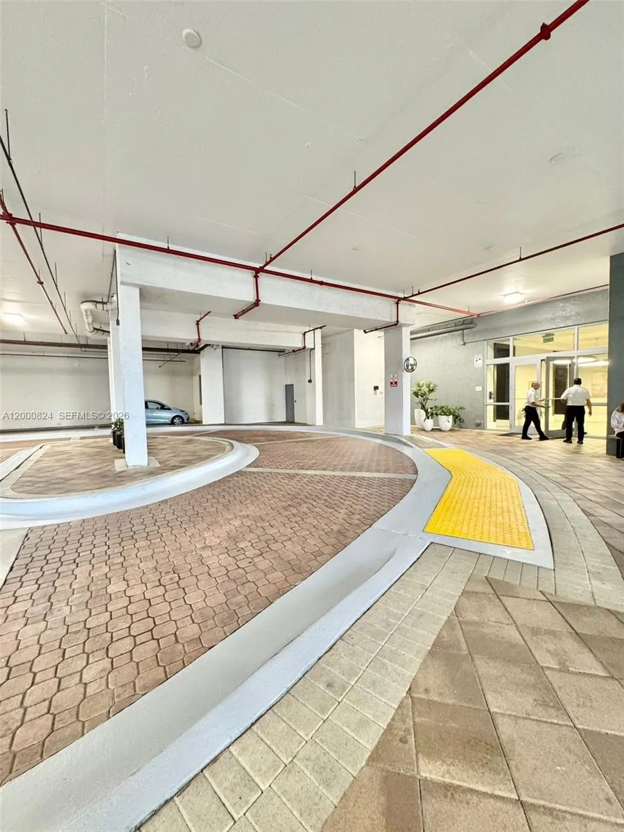 140 S Dixie Hwy 513, Hollywood, Florida 33020, Hollywood, Florida 33020, 2 Bedrooms Bedrooms, ,2 BathroomsBathrooms,Residential,For Sale,140 S Dixie Hwy 513, Hollywood, Florida 33020,A12000824