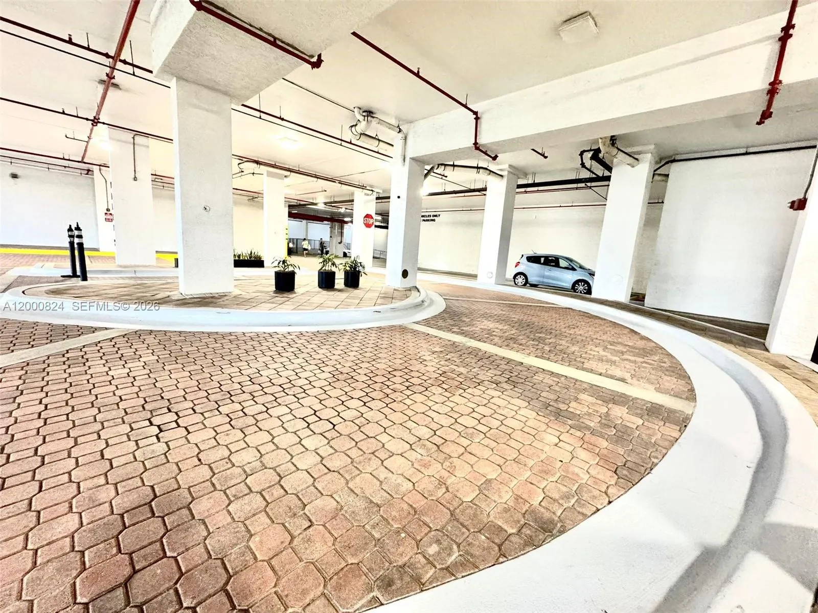 140 S Dixie Hwy 513, Hollywood, Florida 33020, Hollywood, Florida 33020, 2 Bedrooms Bedrooms, ,2 BathroomsBathrooms,Residential,For Sale,140 S Dixie Hwy 513, Hollywood, Florida 33020,A12000824