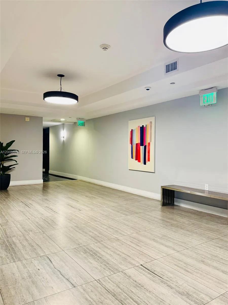 140 S Dixie Hwy 513, Hollywood, Florida 33020, Hollywood, Florida 33020, 2 Bedrooms Bedrooms, ,2 BathroomsBathrooms,Residential,For Sale,140 S Dixie Hwy 513, Hollywood, Florida 33020,A12000824