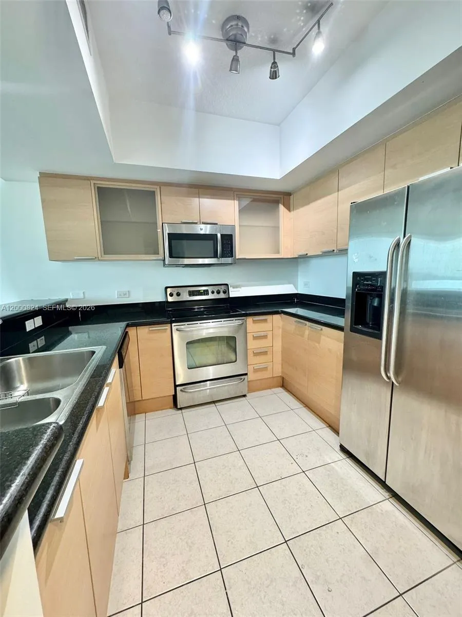140 S Dixie Hwy 513, Hollywood, Florida 33020, Hollywood, Florida 33020, 2 Bedrooms Bedrooms, ,2 BathroomsBathrooms,Residential,For Sale,140 S Dixie Hwy 513, Hollywood, Florida 33020,A12000824