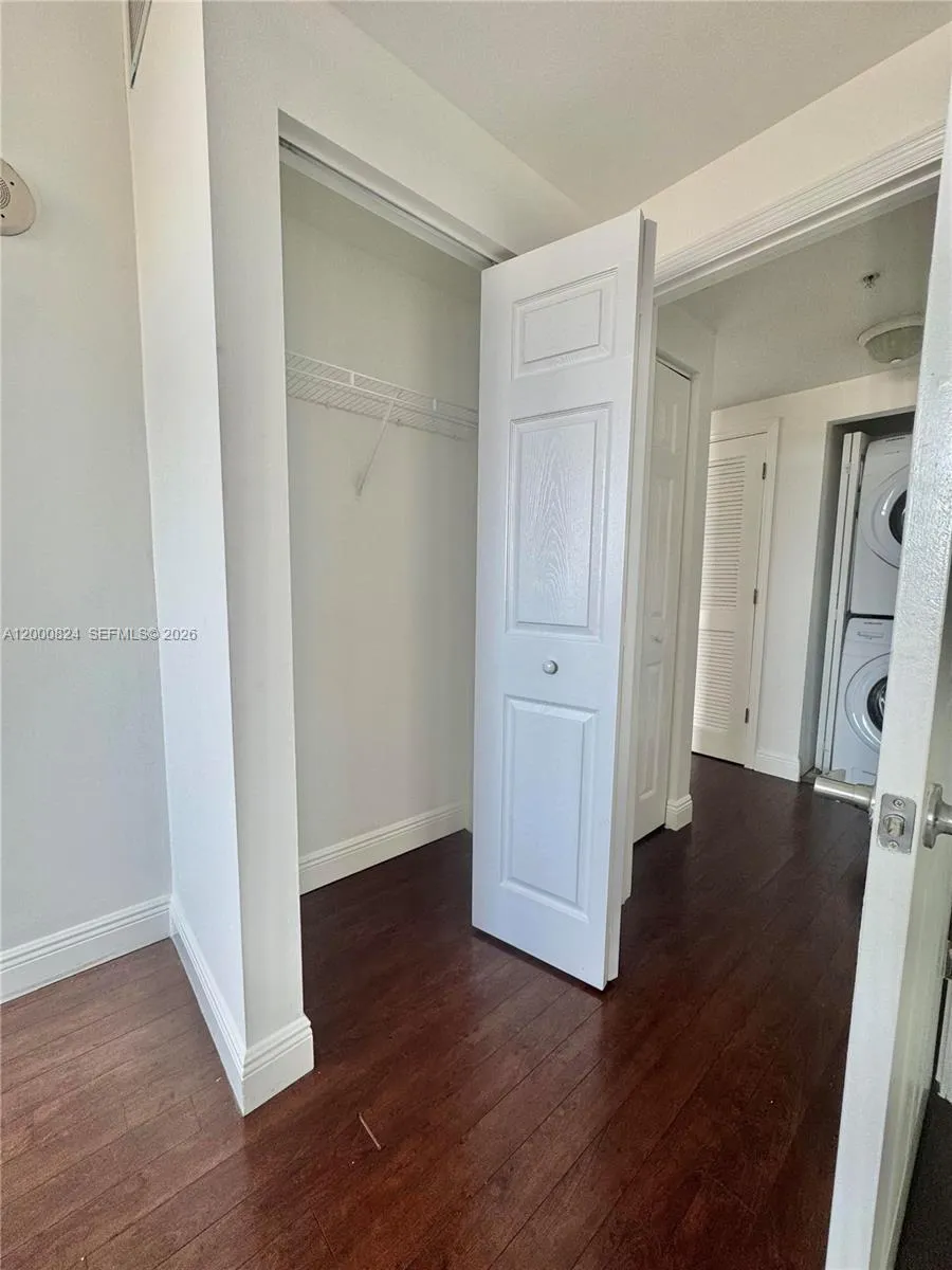 140 S Dixie Hwy 513, Hollywood, Florida 33020, Hollywood, Florida 33020, 2 Bedrooms Bedrooms, ,2 BathroomsBathrooms,Residential,For Sale,140 S Dixie Hwy 513, Hollywood, Florida 33020,A12000824