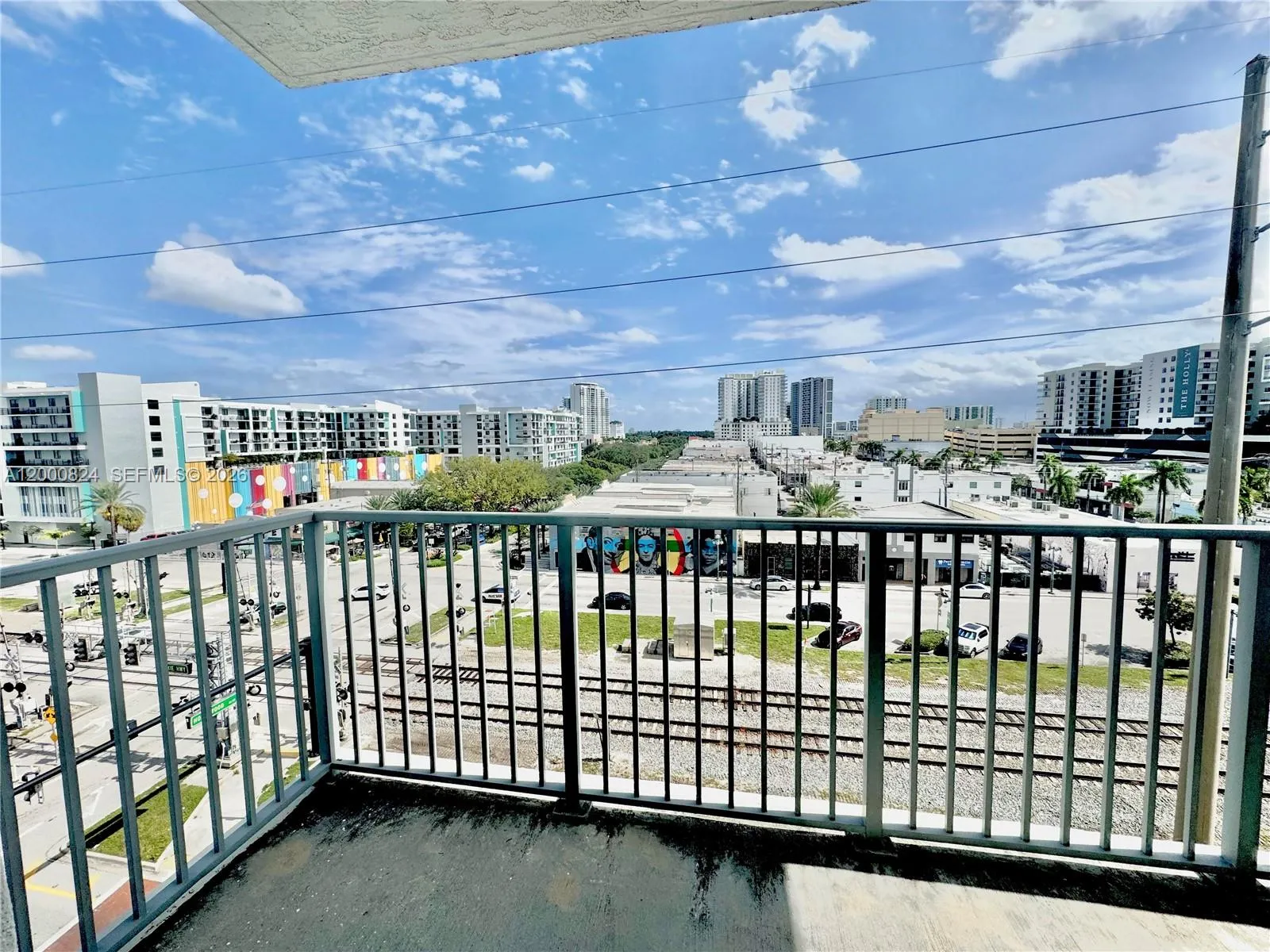 140 S Dixie Hwy 513, Hollywood, Florida 33020, Hollywood, Florida 33020, 2 Bedrooms Bedrooms, ,2 BathroomsBathrooms,Residential,For Sale,140 S Dixie Hwy 513, Hollywood, Florida 33020,A12000824