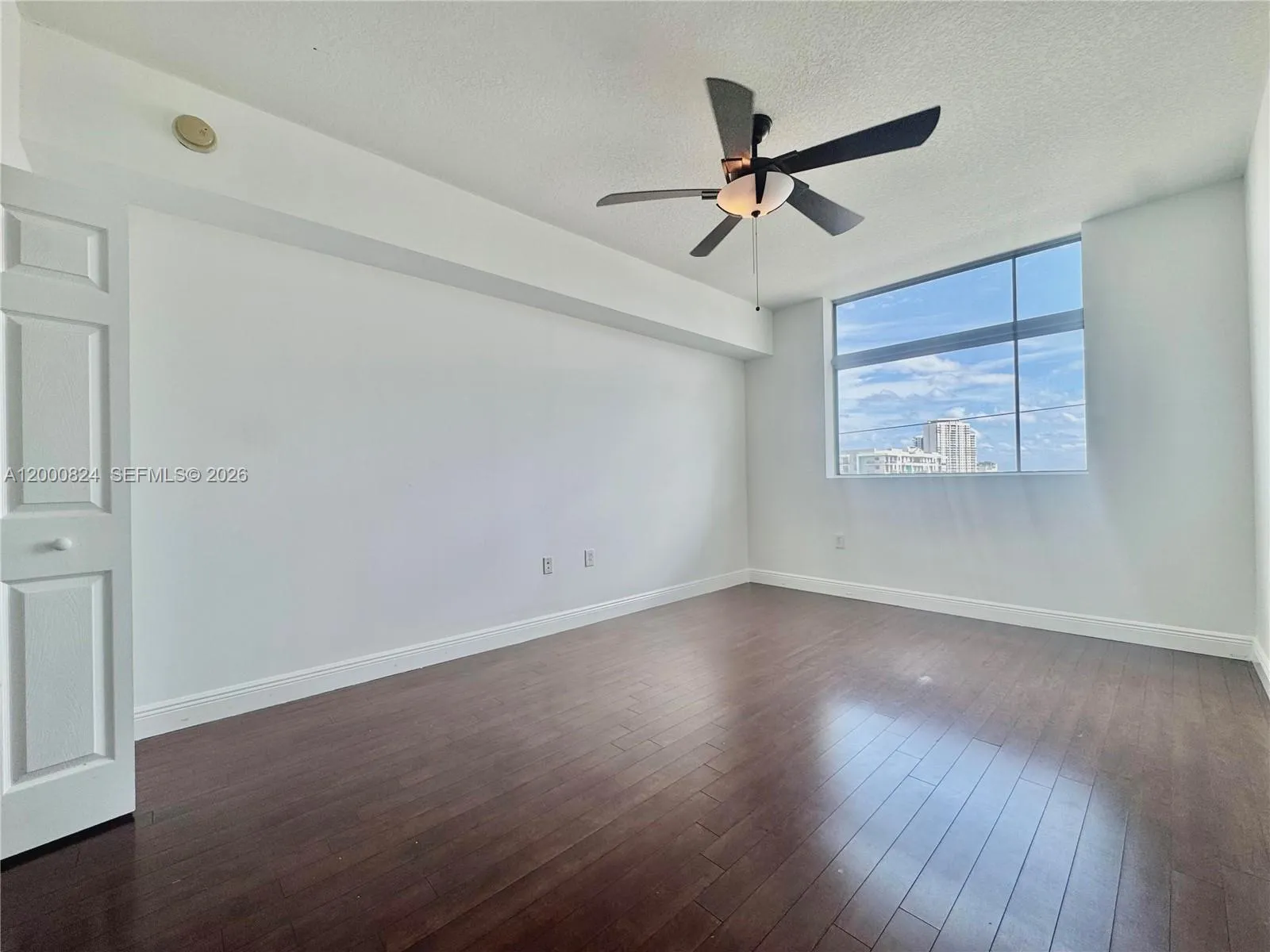 140 S Dixie Hwy 513, Hollywood, Florida 33020, Hollywood, Florida 33020, 2 Bedrooms Bedrooms, ,2 BathroomsBathrooms,Residential,For Sale,140 S Dixie Hwy 513, Hollywood, Florida 33020,A12000824