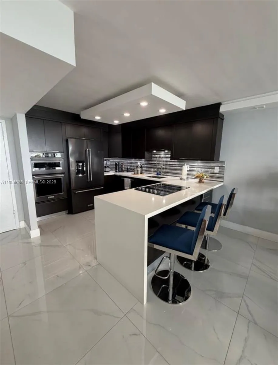 1420 Brickell Bay Dr 702e, Miami, Florida 33131, Miami, Florida 33131, 1 Bedroom Bedrooms, ,1 BathroomBathrooms,Residential Lease,For Rent,1420 Brickell Bay Dr 702e, Miami, Florida 33131,A11996635