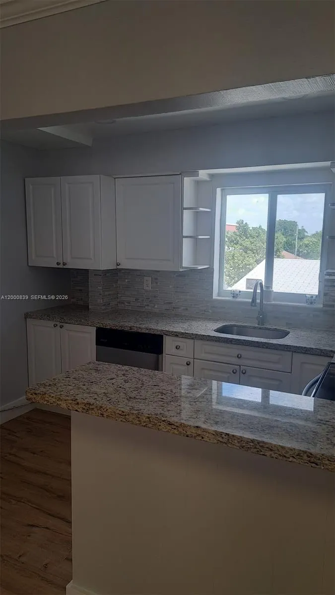 2415 Lincoln St 307, Hollywood, Florida 33020, Hollywood, Florida 33020, 2 Bedrooms Bedrooms, ,2 BathroomsBathrooms,Residential Lease,For Rent,2415 Lincoln St 307, Hollywood, Florida 33020,A12000839