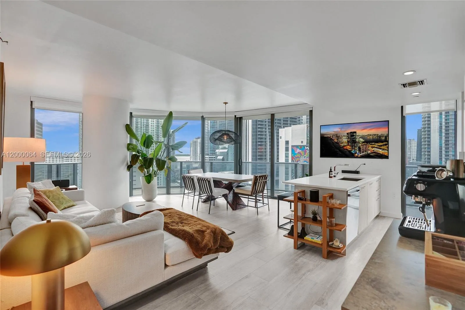 45 Sw 9th St 1803, Miami, Florida 33130, Miami, Florida 33130, 2 Bedrooms Bedrooms, ,2 BathroomsBathrooms,Residential Lease,For Rent,45 Sw 9th St 1803, Miami, Florida 33130,A12000064