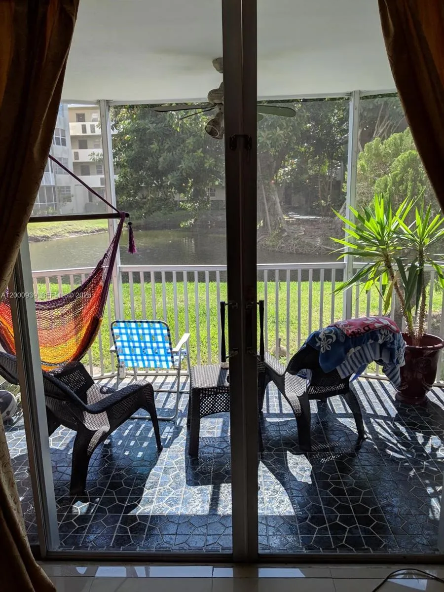 1660 Ne 191st St 104-1, Miami, Florida 33179, Miami, Florida 33179, 2 Bedrooms Bedrooms, ,2 BathroomsBathrooms,Residential Lease,For Rent,1660 Ne 191st St 104-1, Miami, Florida 33179,A12000939