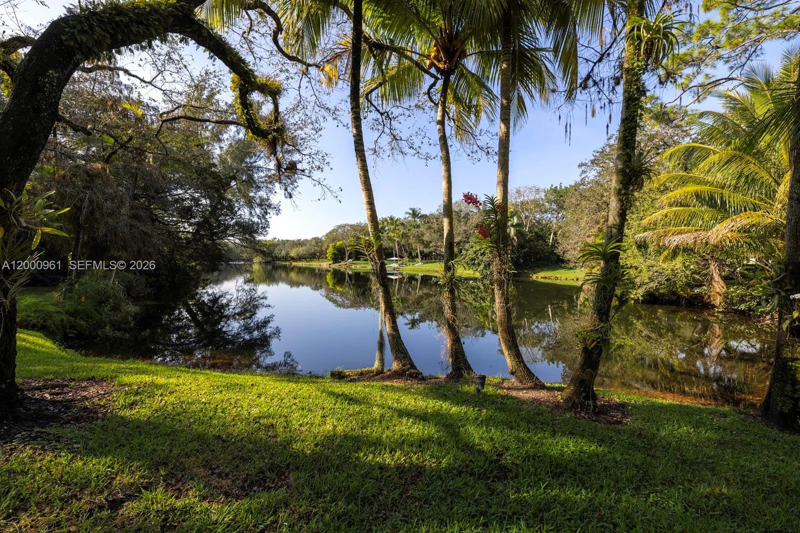 10100 Lakeside Dr, Coral Gables, Florida 33156, Coral Gables, Florida 33156, 6 Bedrooms Bedrooms, ,5 BathroomsBathrooms,Residential Lease,For Rent,10100 Lakeside Dr, Coral Gables, Florida 33156,A12000961