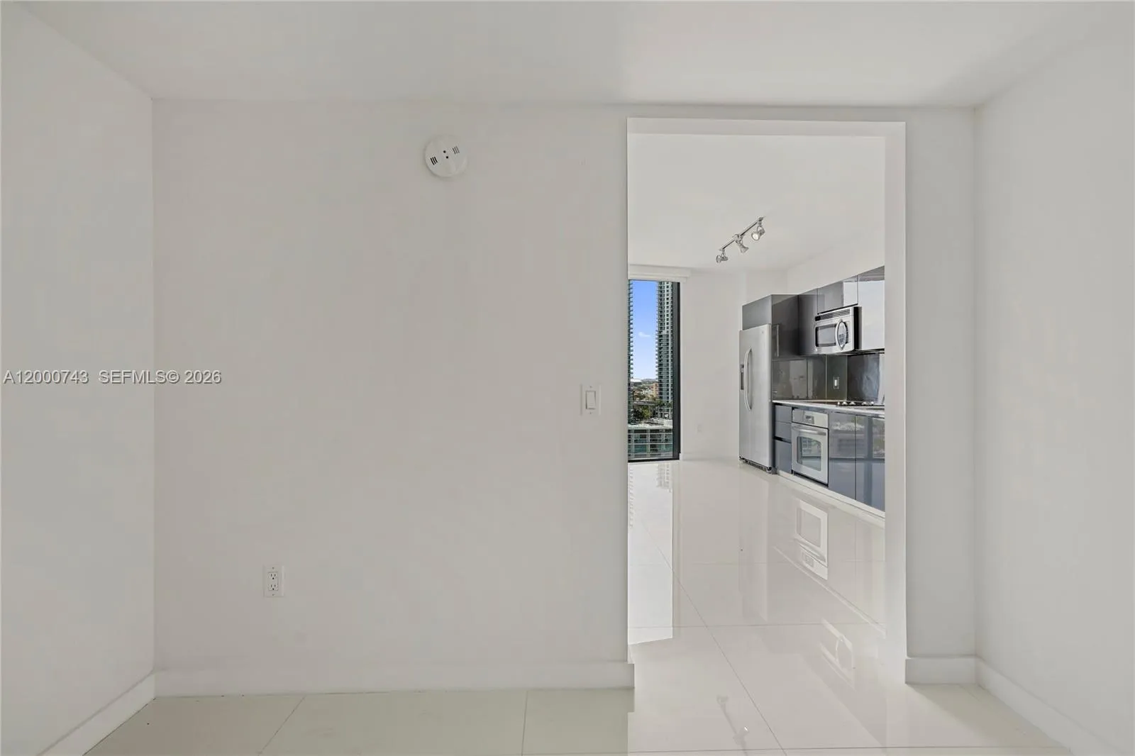 31 Se 6 St 2201, Miami, Florida 33131, Miami, Florida 33131, 2 Bedrooms Bedrooms, ,2 BathroomsBathrooms,Residential Lease,For Rent,31 Se 6 St 2201, Miami, Florida 33131,A12000743