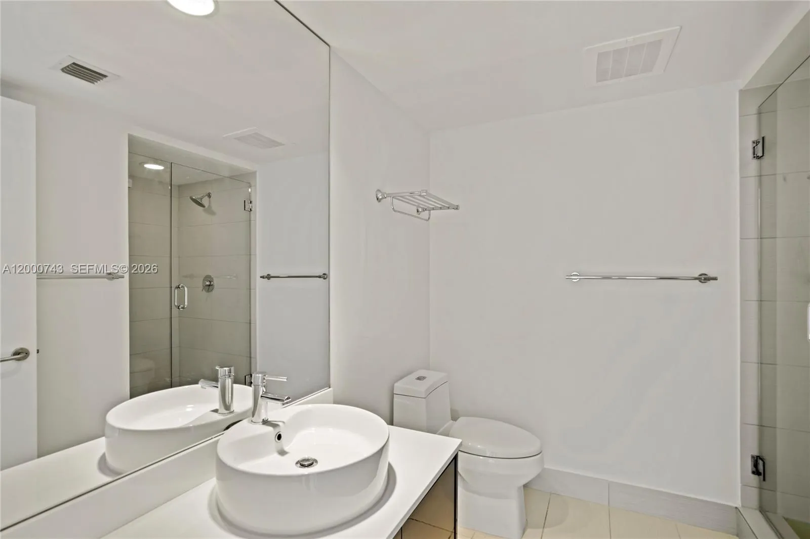 31 Se 6 St 2201, Miami, Florida 33131, Miami, Florida 33131, 2 Bedrooms Bedrooms, ,2 BathroomsBathrooms,Residential Lease,For Rent,31 Se 6 St 2201, Miami, Florida 33131,A12000743