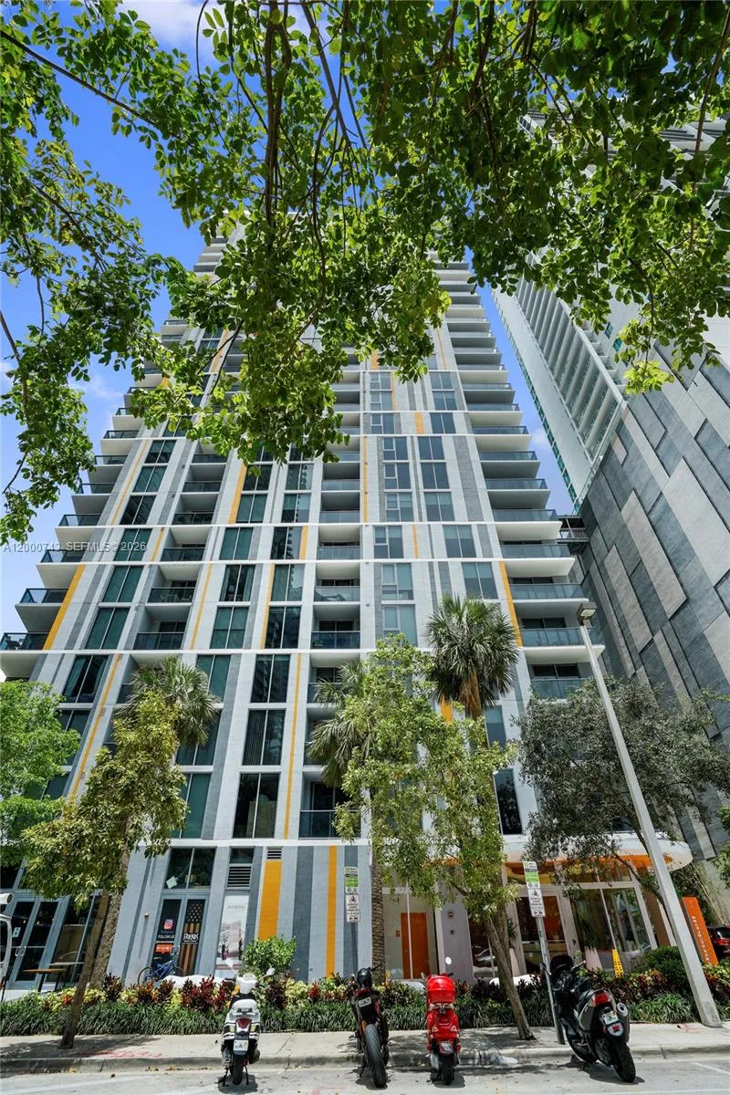 31 Se 6 St 2201, Miami, Florida 33131, Miami, Florida 33131, 2 Bedrooms Bedrooms, ,2 BathroomsBathrooms,Residential Lease,For Rent,31 Se 6 St 2201, Miami, Florida 33131,A12000743
