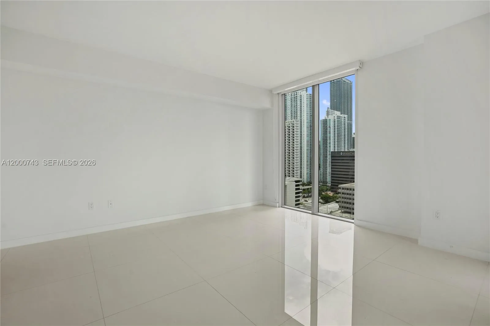 31 Se 6 St 2201, Miami, Florida 33131, Miami, Florida 33131, 2 Bedrooms Bedrooms, ,2 BathroomsBathrooms,Residential Lease,For Rent,31 Se 6 St 2201, Miami, Florida 33131,A12000743