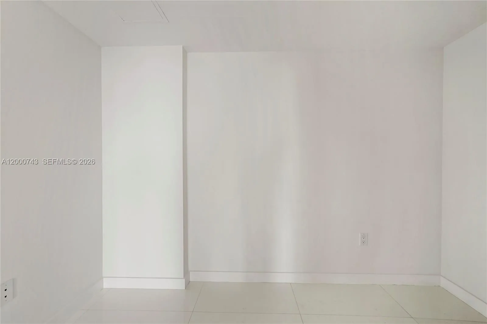 31 Se 6 St 2201, Miami, Florida 33131, Miami, Florida 33131, 2 Bedrooms Bedrooms, ,2 BathroomsBathrooms,Residential Lease,For Rent,31 Se 6 St 2201, Miami, Florida 33131,A12000743