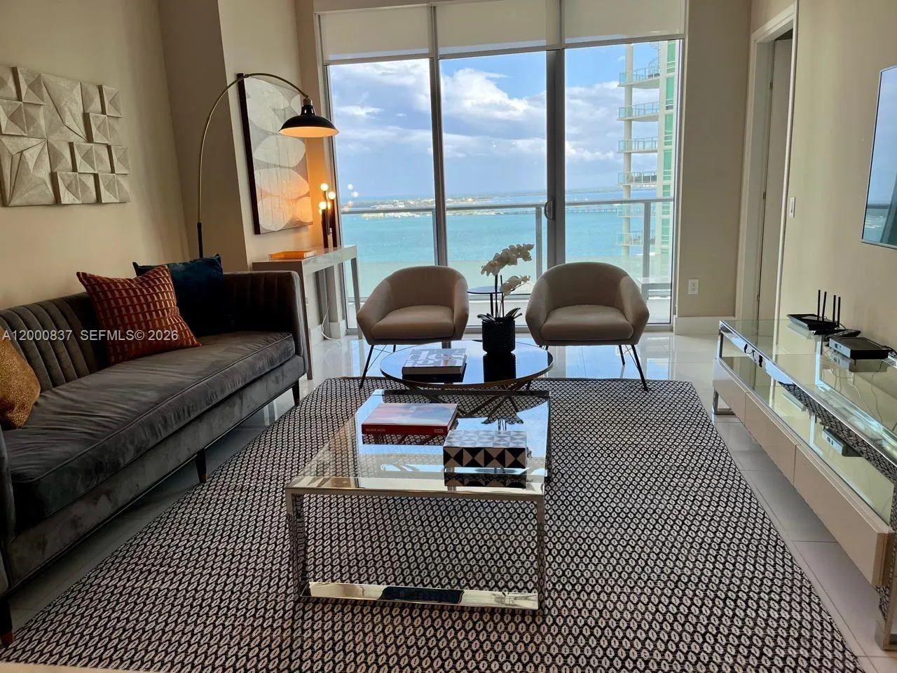 1300 Brickell Bay Dr 2307, Miami, Florida 33131, Miami, Florida 33131, 1 Bedroom Bedrooms, ,1 BathroomBathrooms,Residential Lease,For Rent,1300 Brickell Bay Dr 2307, Miami, Florida 33131,A12000837