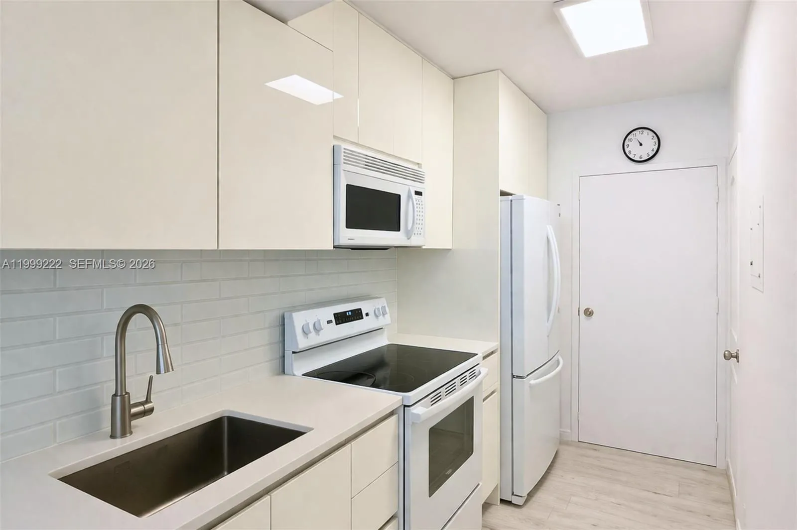 100 Lincoln Rd 430, Miami Beach, Florida 33139, Miami Beach, Florida 33139, ,1 BathroomBathrooms,Residential Lease,For Rent,100 Lincoln Rd 430, Miami Beach, Florida 33139,A11999222