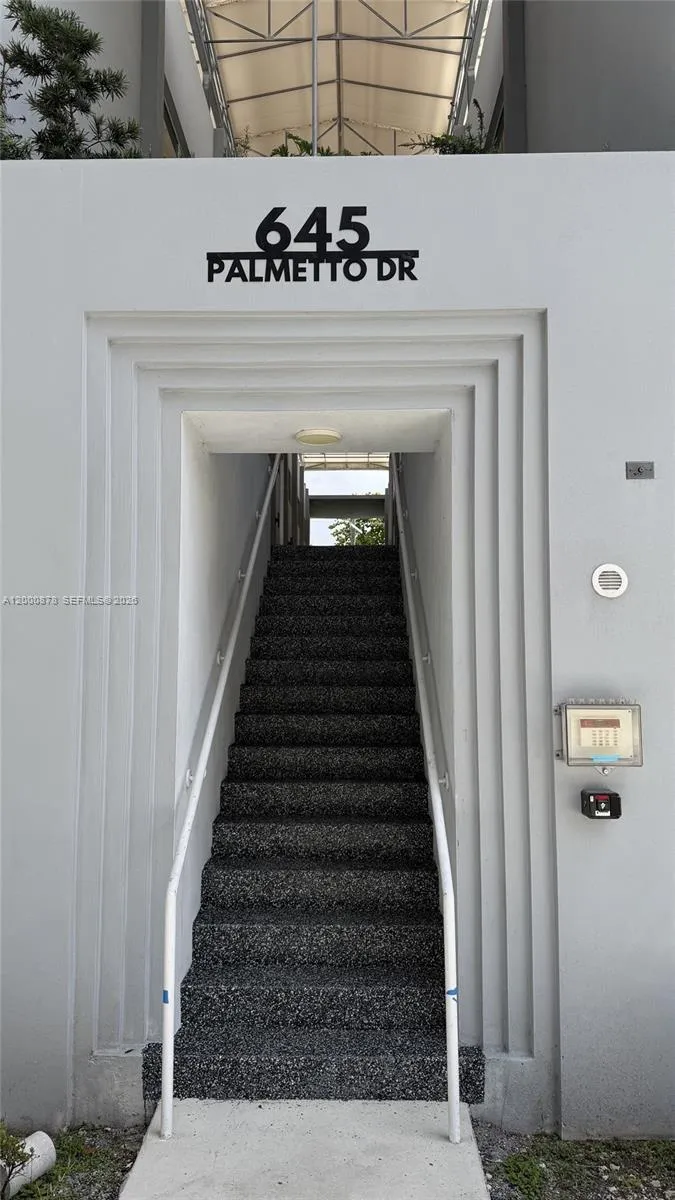 645 Palmetto Dr 12, Miami Springs, Florida 33166, Miami Springs, Florida 33166, 3 Bedrooms Bedrooms, ,2 BathroomsBathrooms,Residential Lease,For Rent,645 Palmetto Dr 12, Miami Springs, Florida 33166,A12000878 645 Palmetto Dr 12, Miami Springs, Florida 33166, Miami Springs, Florida 33166, 3 Bedrooms Bedrooms, ,2 BathroomsBathrooms,Residential Lease,For Rent,645 Palmetto Dr 12, Miami Springs, Florida 33166,A12000878