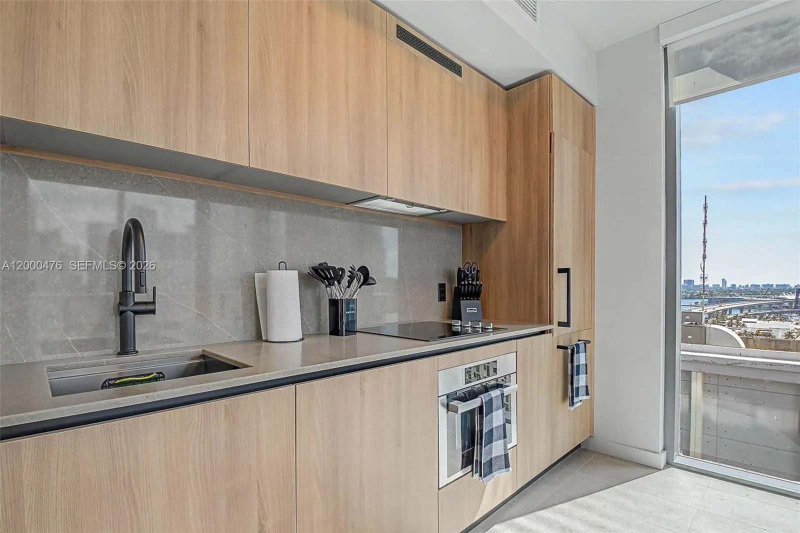 121 Ne 25th St 1701, Miami, Florida 33132, Miami, Florida 33132, 2 Bedrooms Bedrooms, ,2 BathroomsBathrooms,Residential,For Sale,121 Ne 25th St 1701, Miami, Florida 33132,A12000476