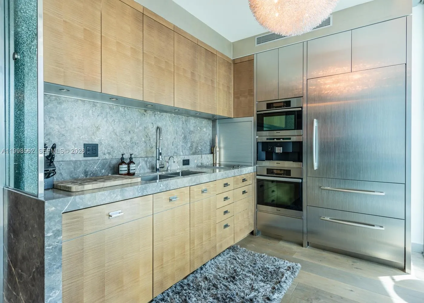 50 S Pointe Dr 905, Miami Beach, Florida 33139, Miami Beach, Florida 33139, 2 Bedrooms Bedrooms, ,2 BathroomsBathrooms,Residential,For Sale,50 S Pointe Dr 905, Miami Beach, Florida 33139,A11998562