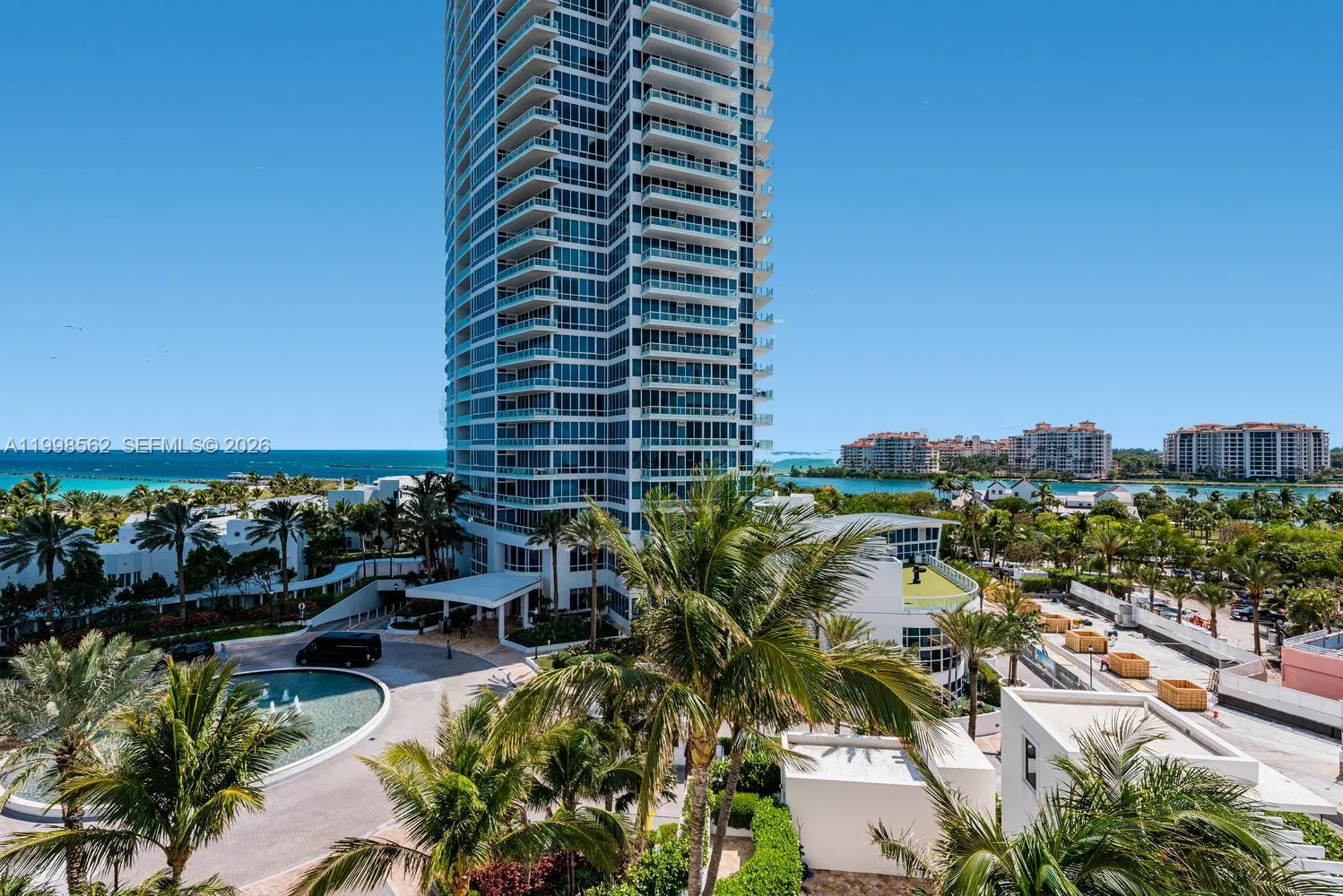50 S Pointe Dr 905, Miami Beach, Florida 33139, Miami Beach, Florida 33139, 2 Bedrooms Bedrooms, ,2 BathroomsBathrooms,Residential,For Sale,50 S Pointe Dr 905, Miami Beach, Florida 33139,A11998562