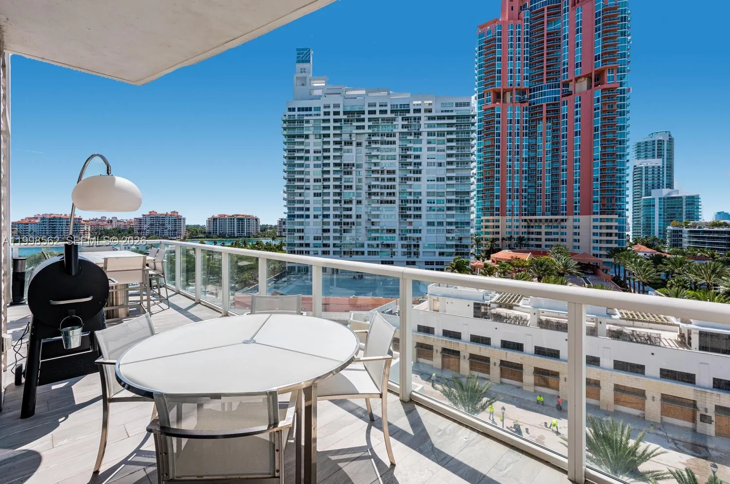 50 S Pointe Dr 905, Miami Beach, Florida 33139, Miami Beach, Florida 33139, 2 Bedrooms Bedrooms, ,2 BathroomsBathrooms,Residential,For Sale,50 S Pointe Dr 905, Miami Beach, Florida 33139,A11998562