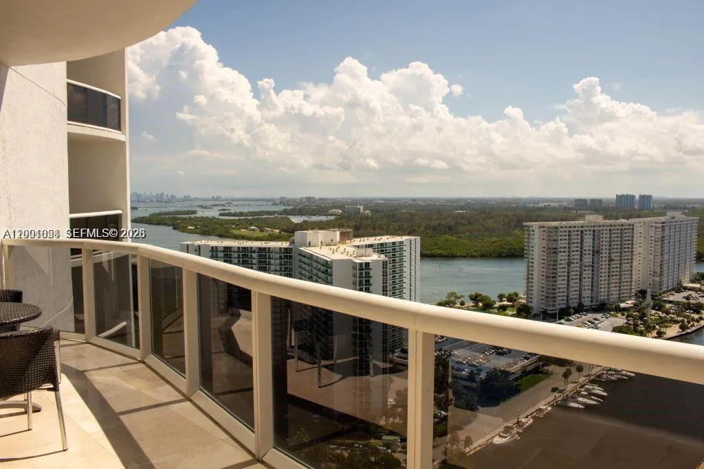 15901 Collins Ave 2505, Sunny Isles Beach, Florida, Sunny Isles Beach, Florida 33160, 2 Bedrooms Bedrooms, ,2 BathroomsBathrooms,Residential Lease,For Rent,15901 Collins Ave 2505, Sunny Isles Beach, Florida,A12001058